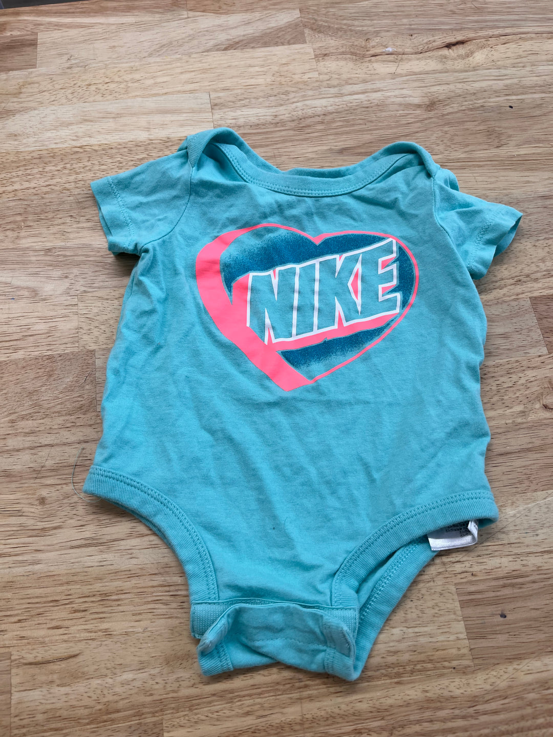 Nike Size 6M Bodysuit