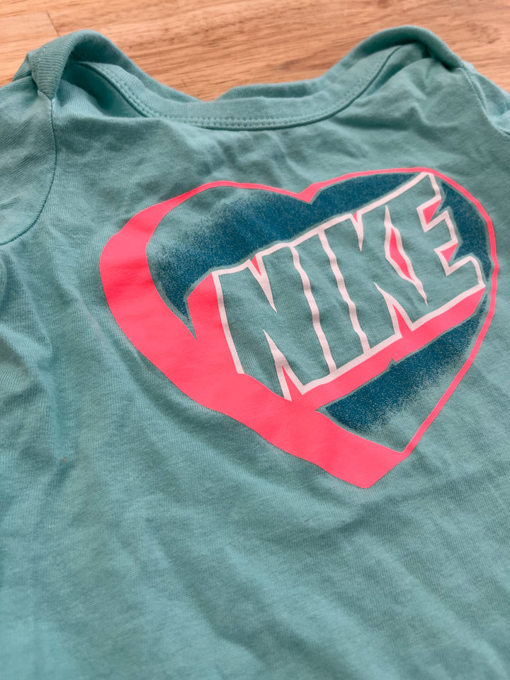 Nike Size 6M Bodysuit