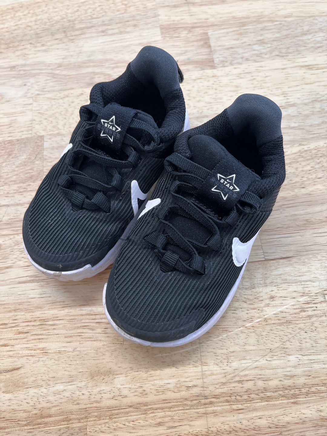 Nike Flex Runner Sneakers Size 6