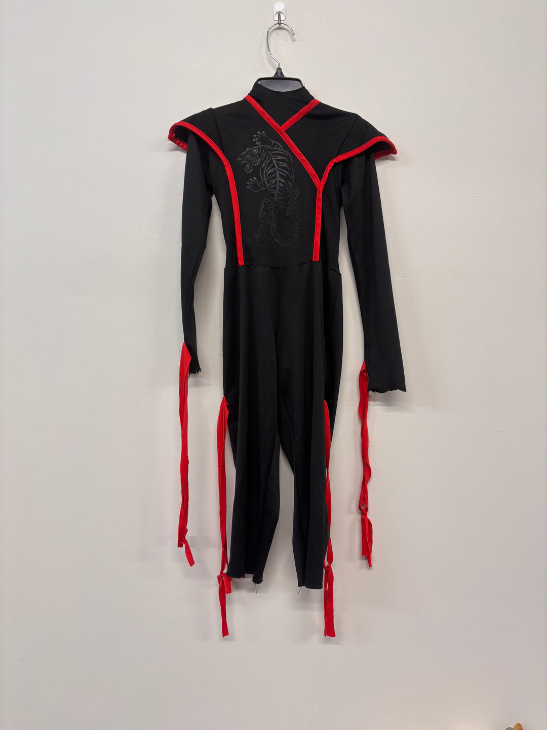 Amazon Ninja costume Size 2-4 Black with Red Ties