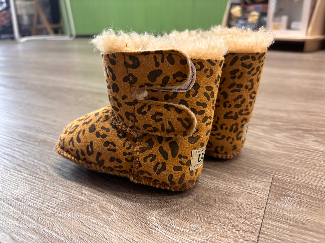 UGG 3–6M Baby Boots – Cheetah Print