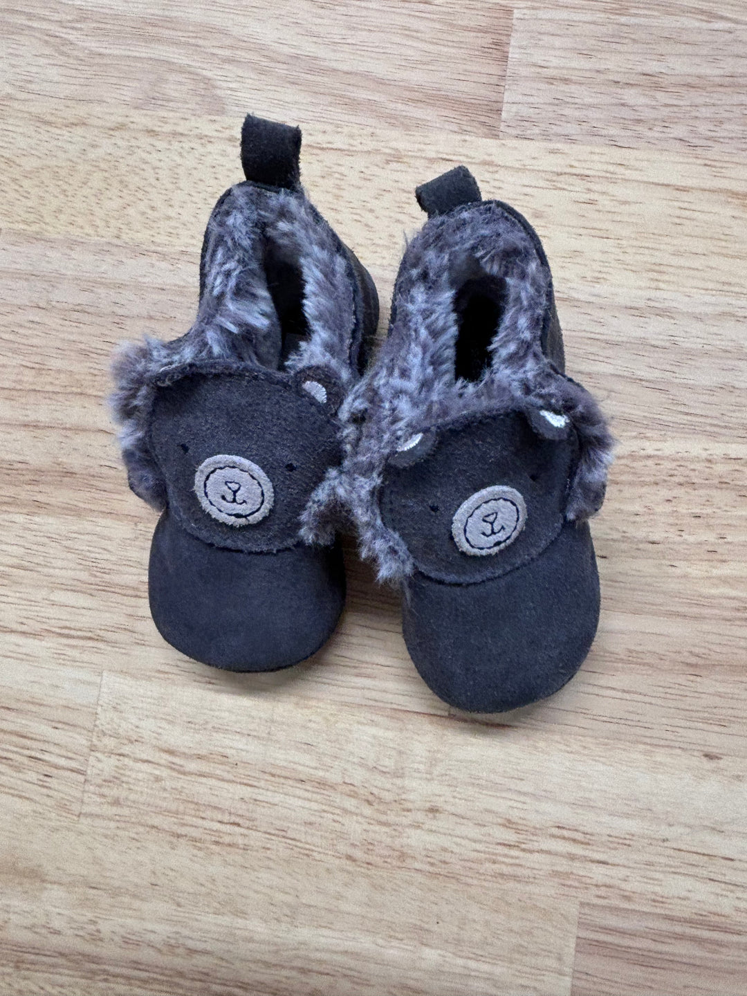 Fuzzy Slippers, Size Small