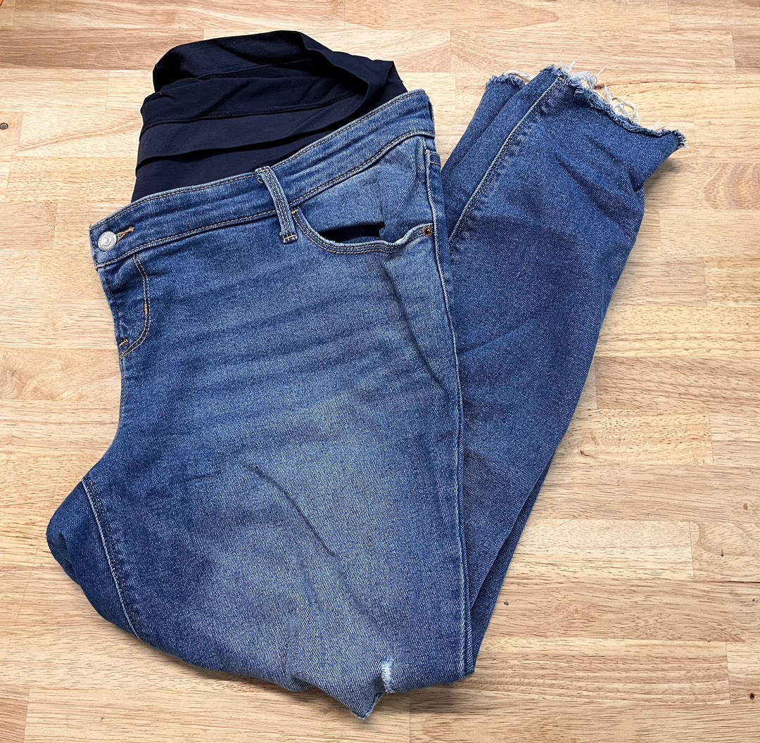 Old Navy Maternity Rockstar Super Skinny Jeans – Size 14