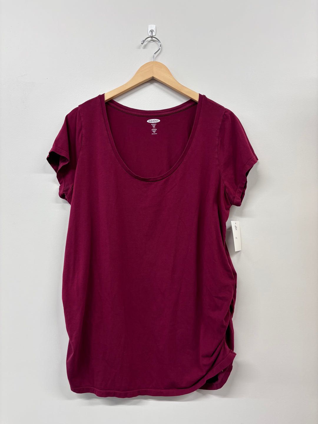 Old Navy Maternity Top (Size XXL, Red with Ruched Sides)