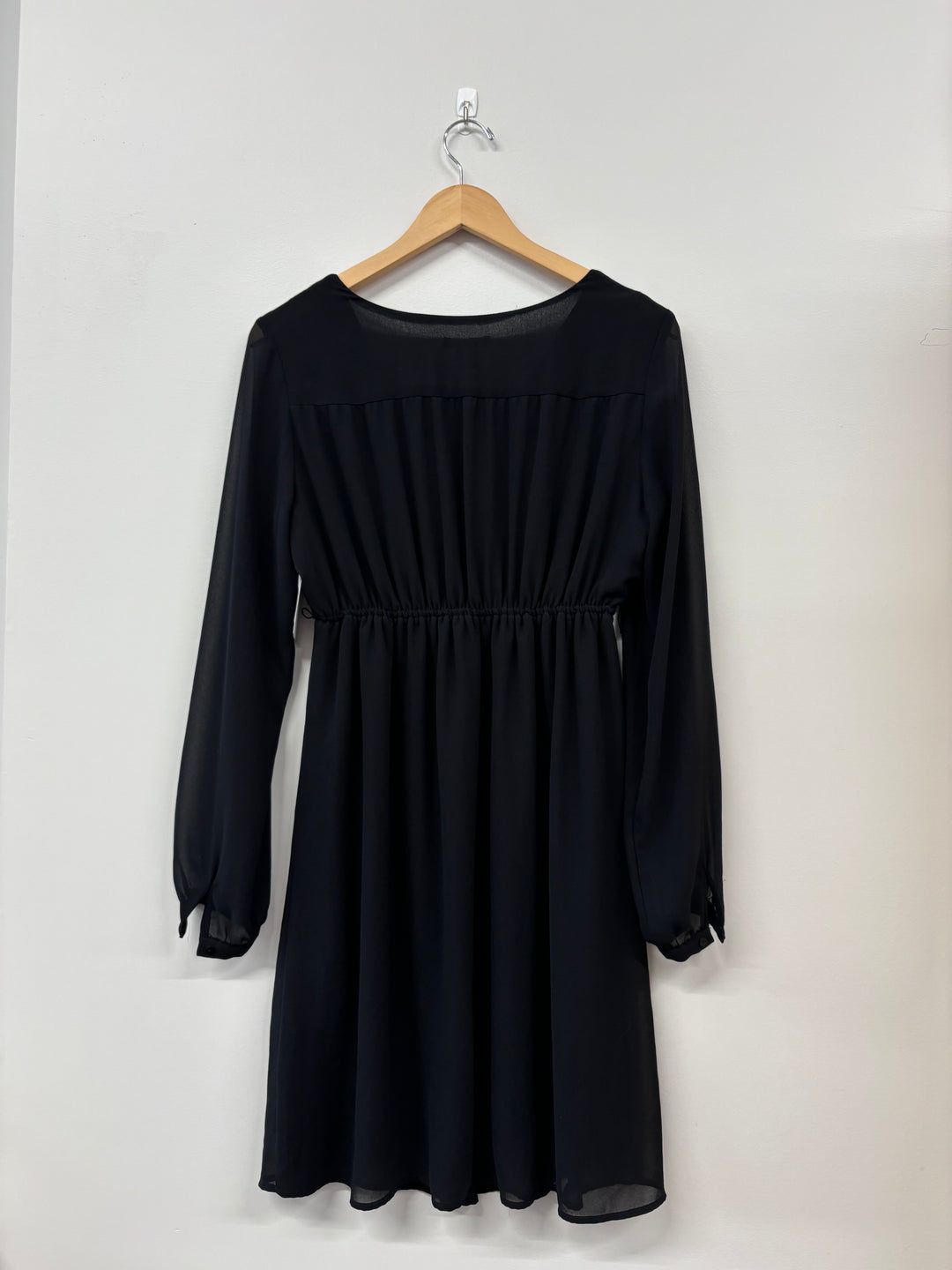 H&M Maternity Dress (Size Medium, Black Rayon)