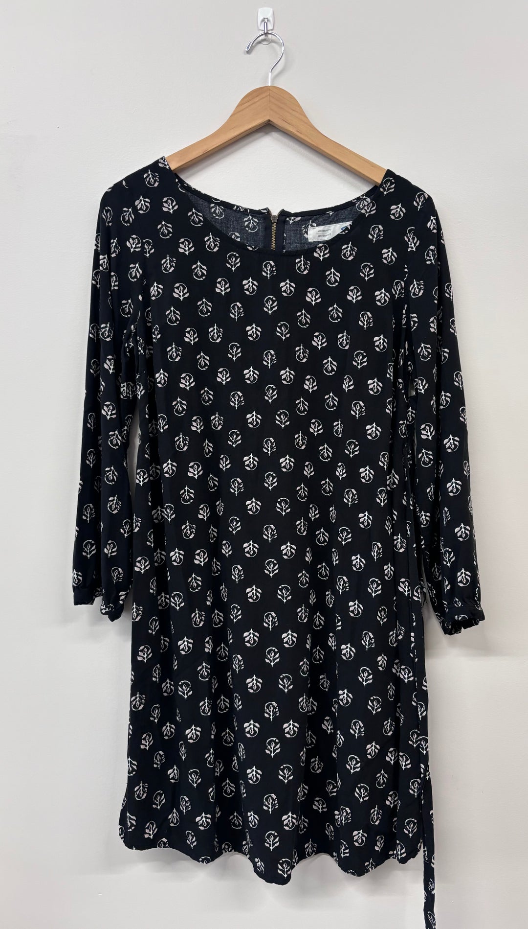 Old Navy Maternity Dress (Size Medium, Black Print, Repair Needed)