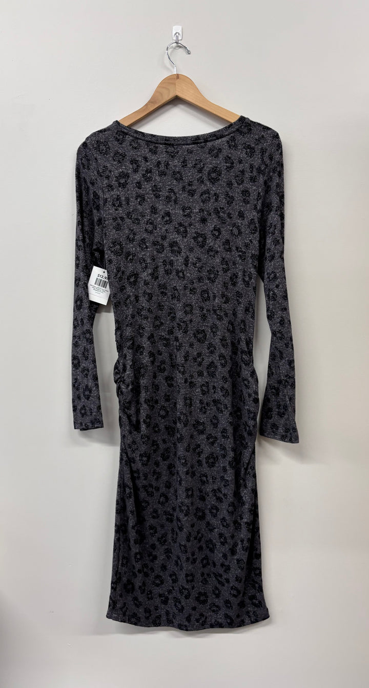 Old Navy Maternity Dress (Size Medium, Grey Cheetah Print)