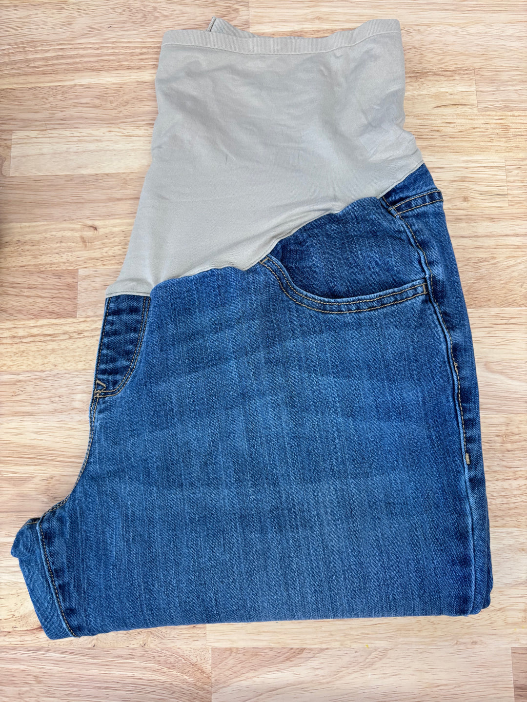 Old Navy Maternity Jeans (Size XXL, Light Wash Boot Cut)