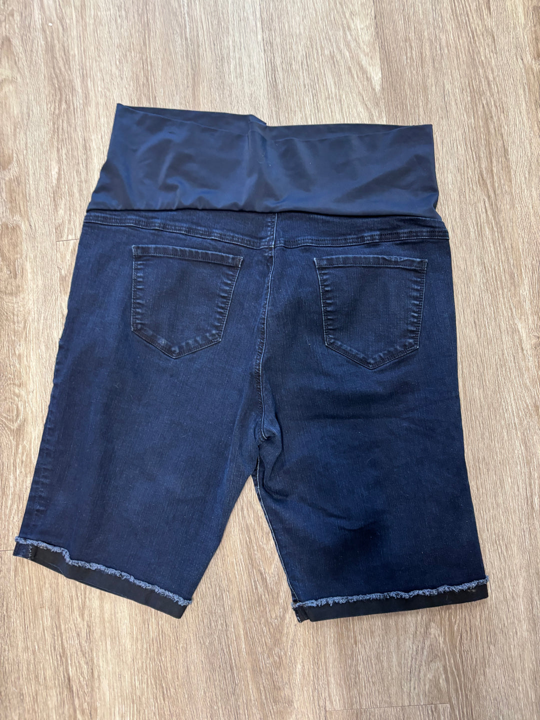 Insider Premium Denim Shorts (Size XXL, Dark Blue with Raw Edge)