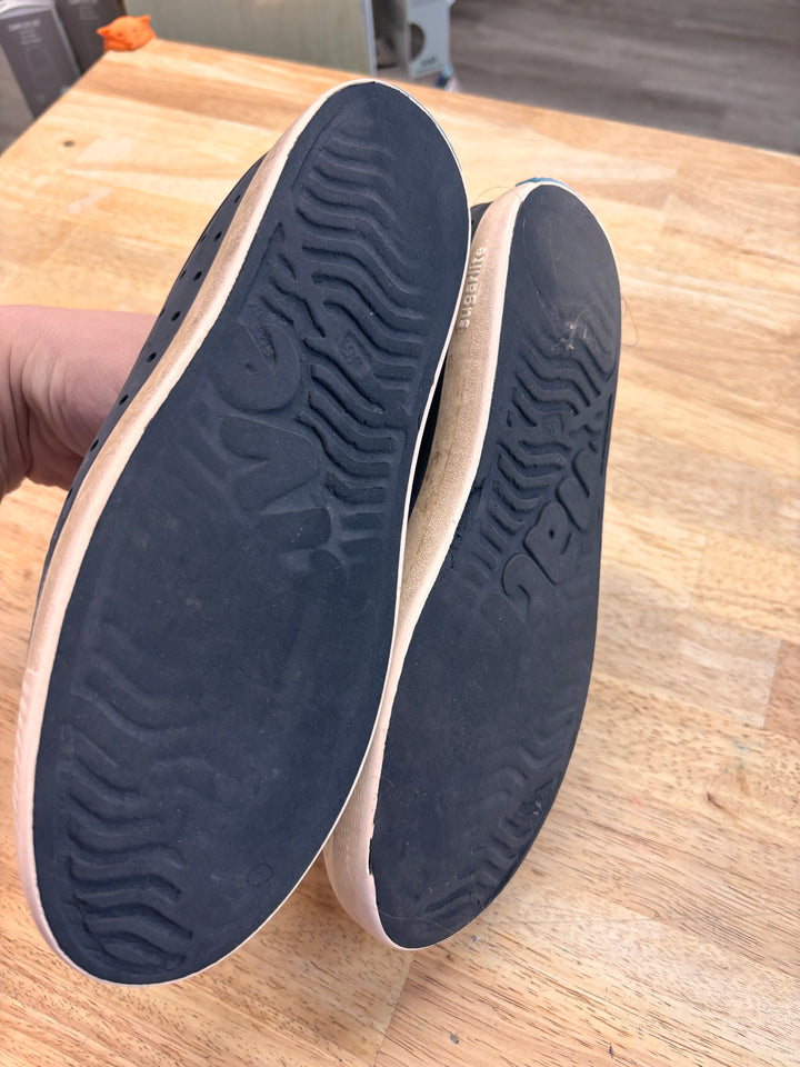 Native Jefferson Clog-Style Shoes – J3 play condiotn