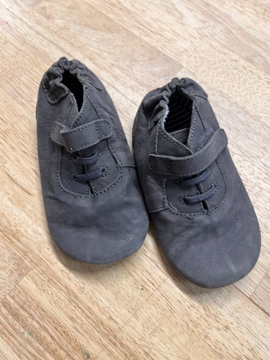 Robeez Soft Sole Sneakers – 18 - 24M - Nest and Sprout - Consignment