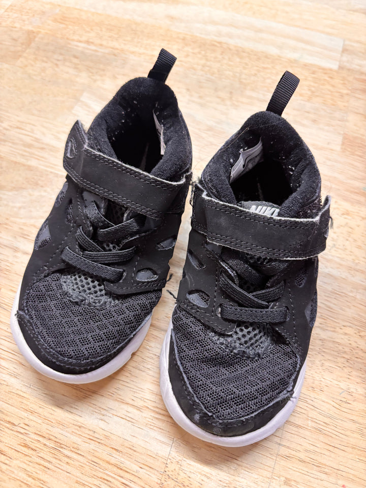 Nike Velcro Shoes – 8C