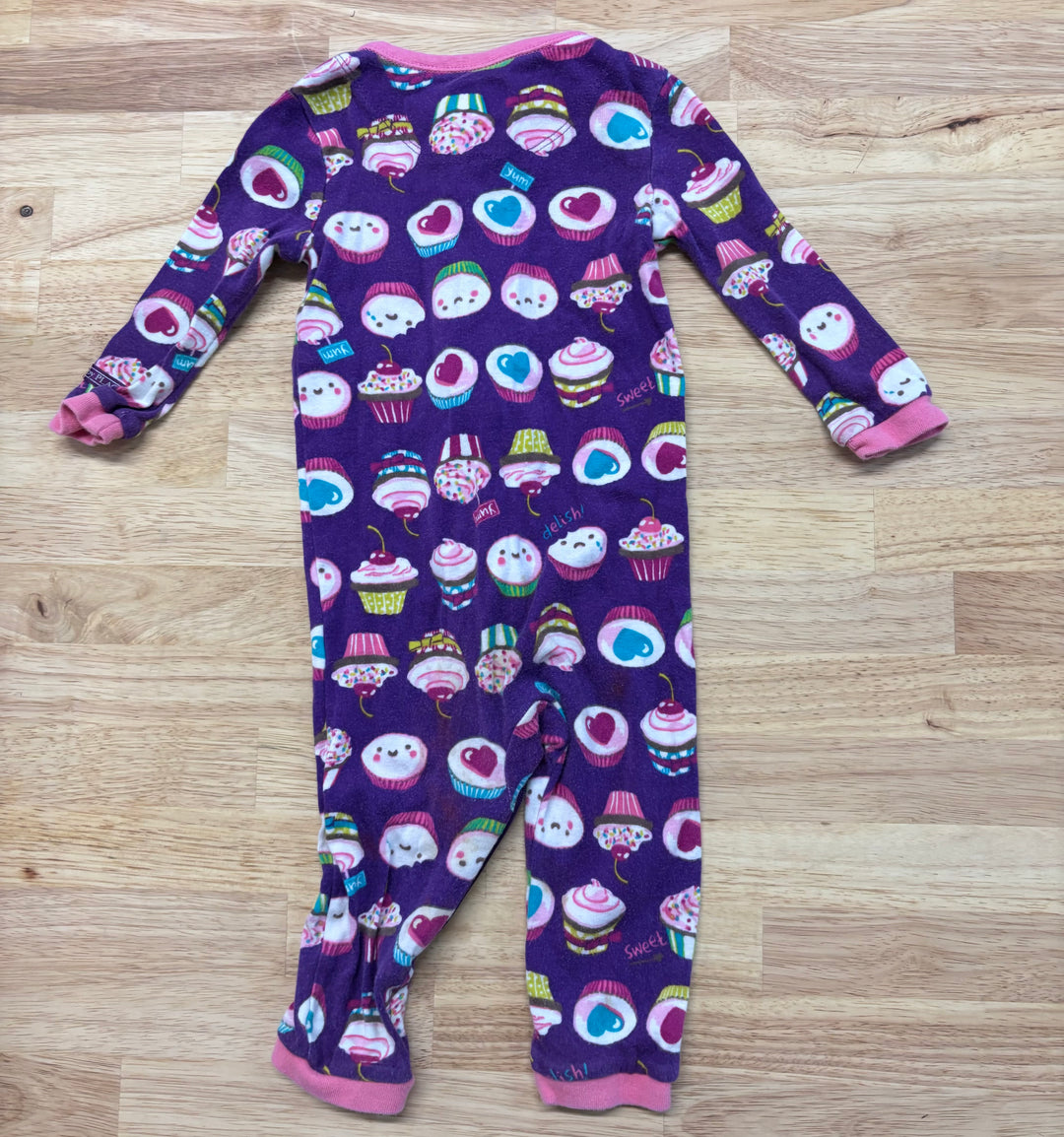 Children's Place 9-12 Month Sleeper (Cupcake Design)