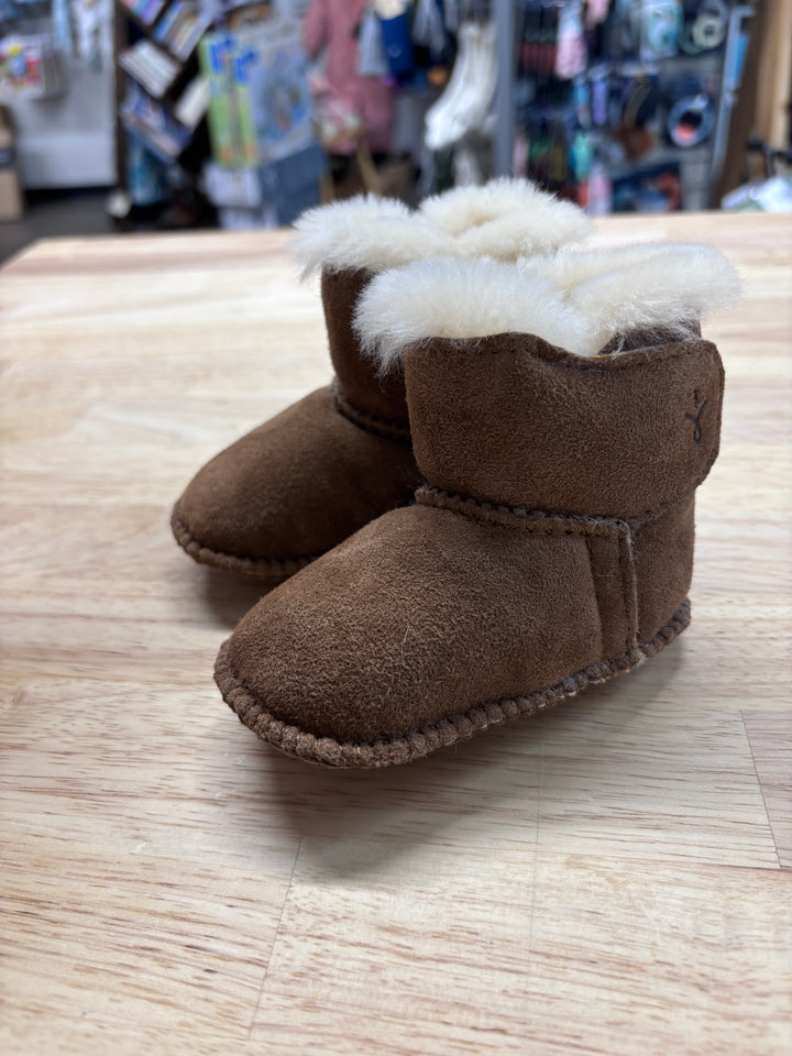 Emu Australia 0-6 Month Booties (Chestnut Wool)