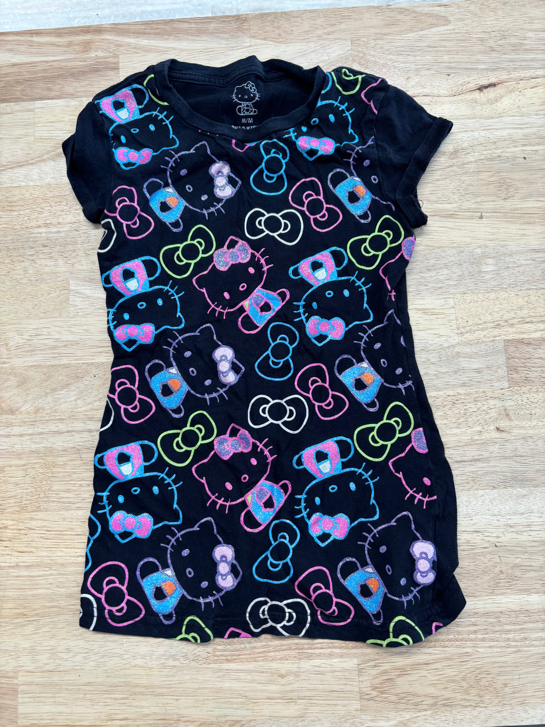 Hello Kitty Glitter Graphic T-Shirt – 7/8