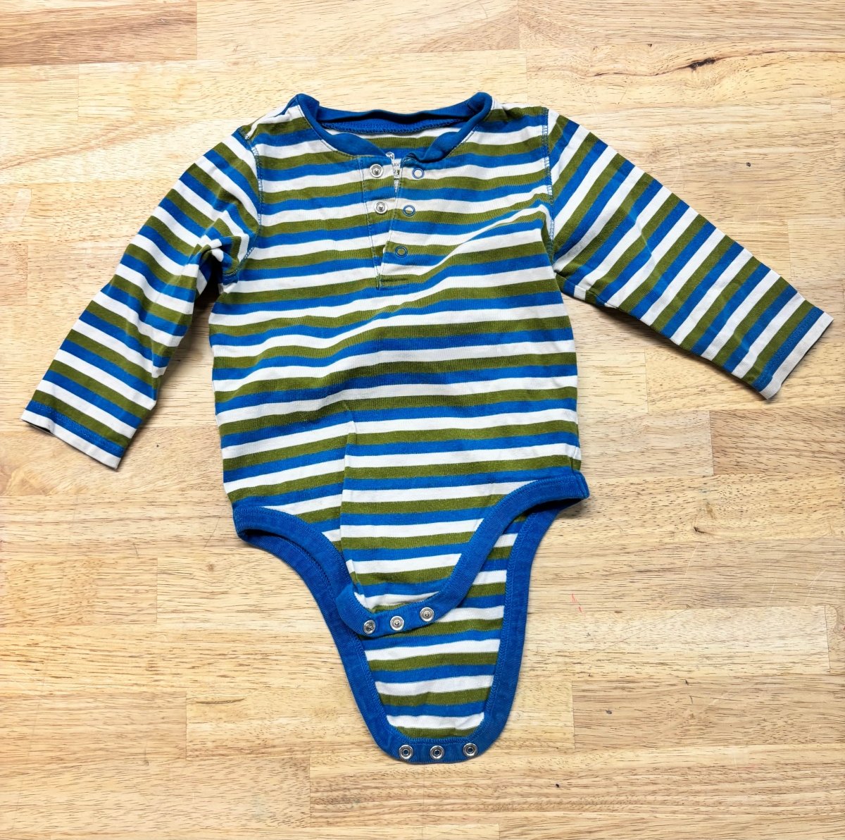 Cotton Long Sleeve Bodysuit – 6 - 12m - Nest and Sprout - Consignment