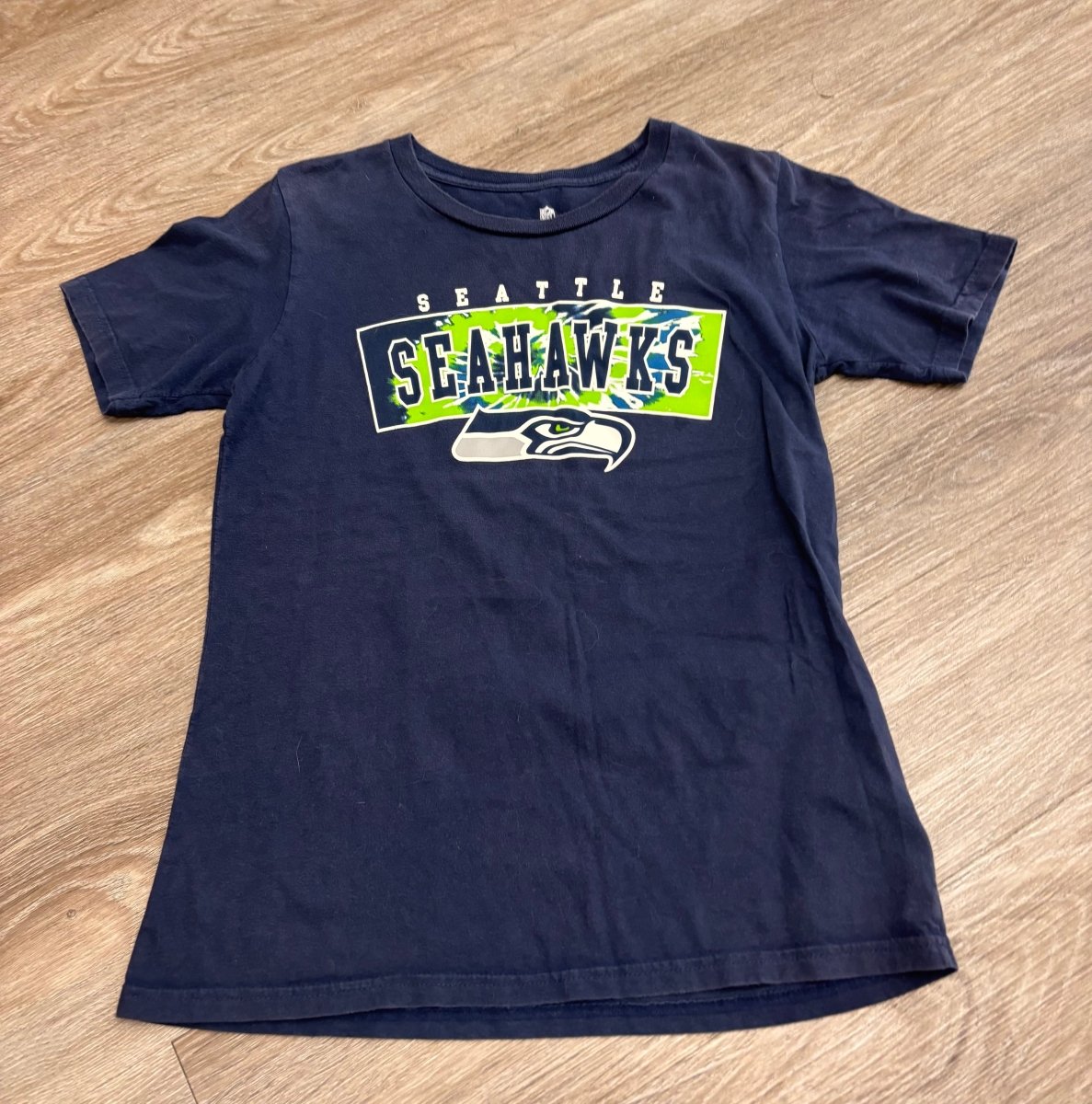 NFL Apparel Seattle Seahawks T-Shirt – Youth 16/18 - Nest and Sprout - Consignment