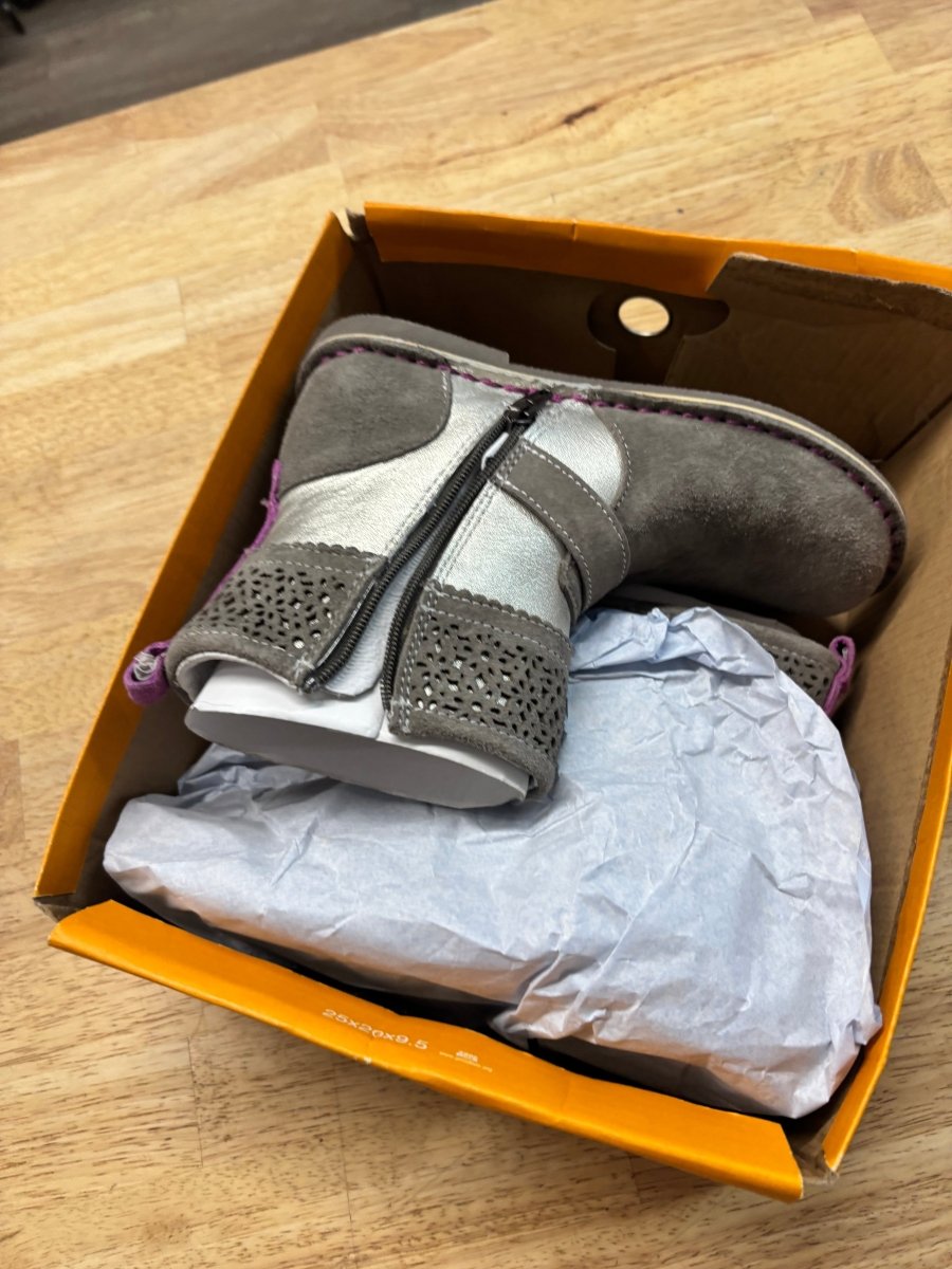 Stride Rite “Alice” Low Boot – Grey/Gold (NIP) | 12M - Nest and Sprout - Consignment