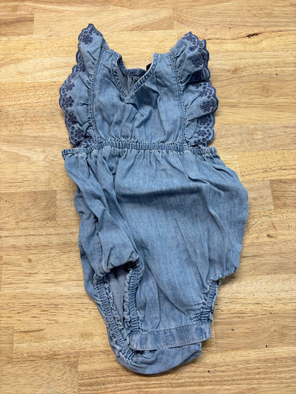 Baby Gap Denim Bubble Romper – Ruffle Sleeve | 12–18M
