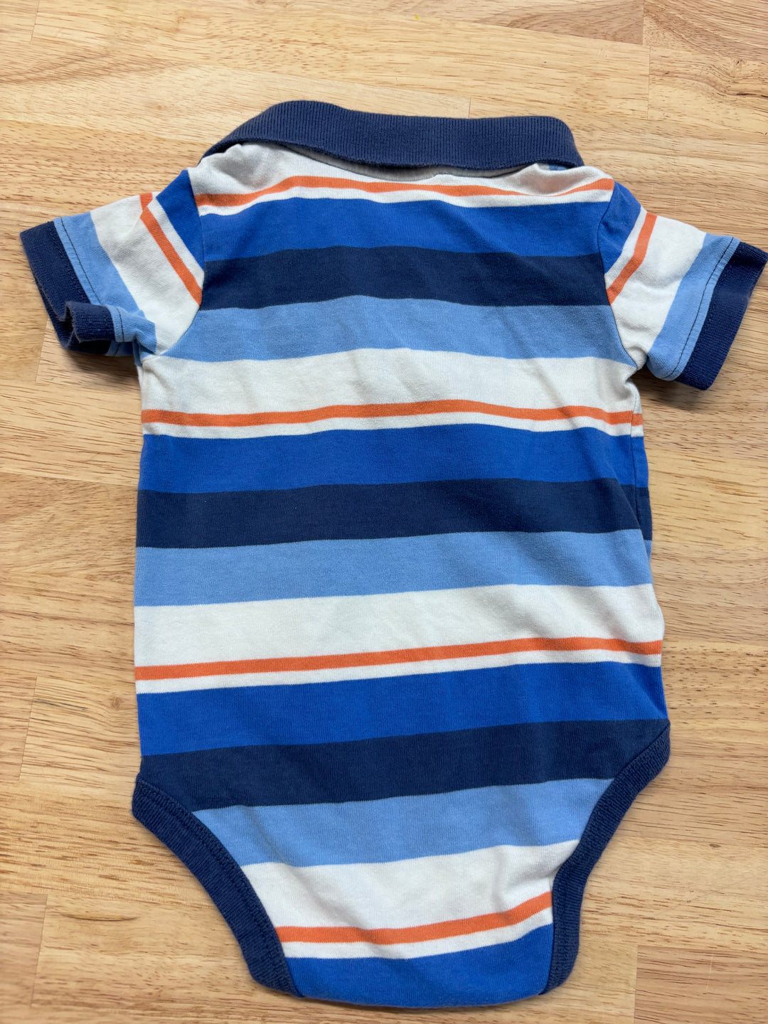 OshKosh Bodysuit - 9 Months