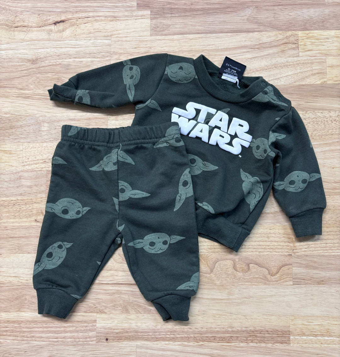 Star Wars Set, 0-3 Months, Featuring Yoda