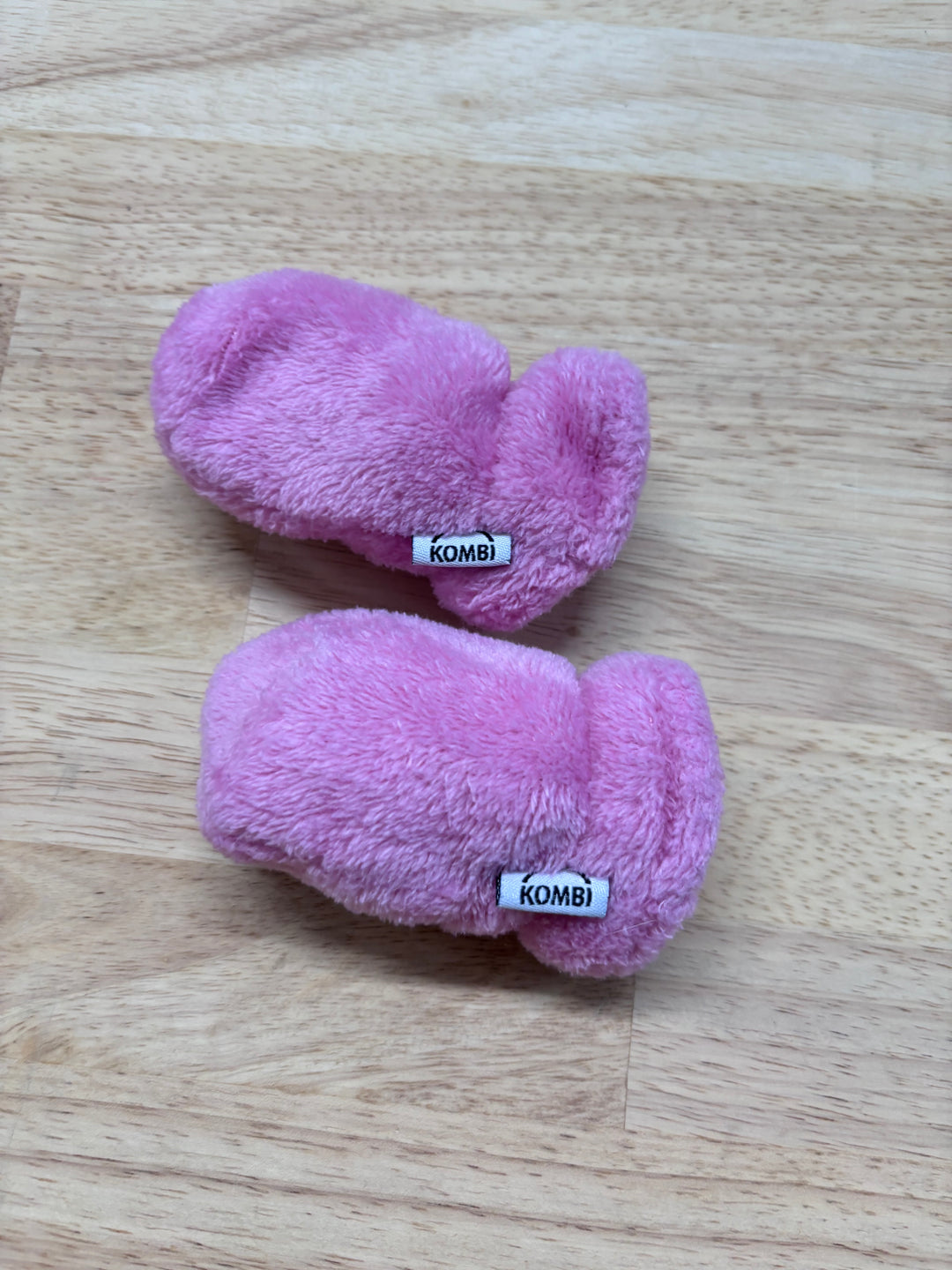 Kombi Baby Mittens, Pink, 0-6 Months