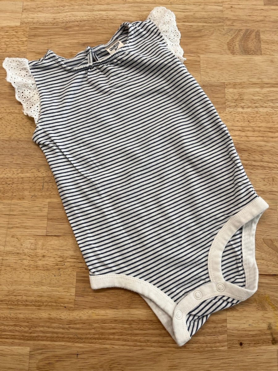 OshKosh Bodysuit – Size 12M - Nest and Sprout - Consignment