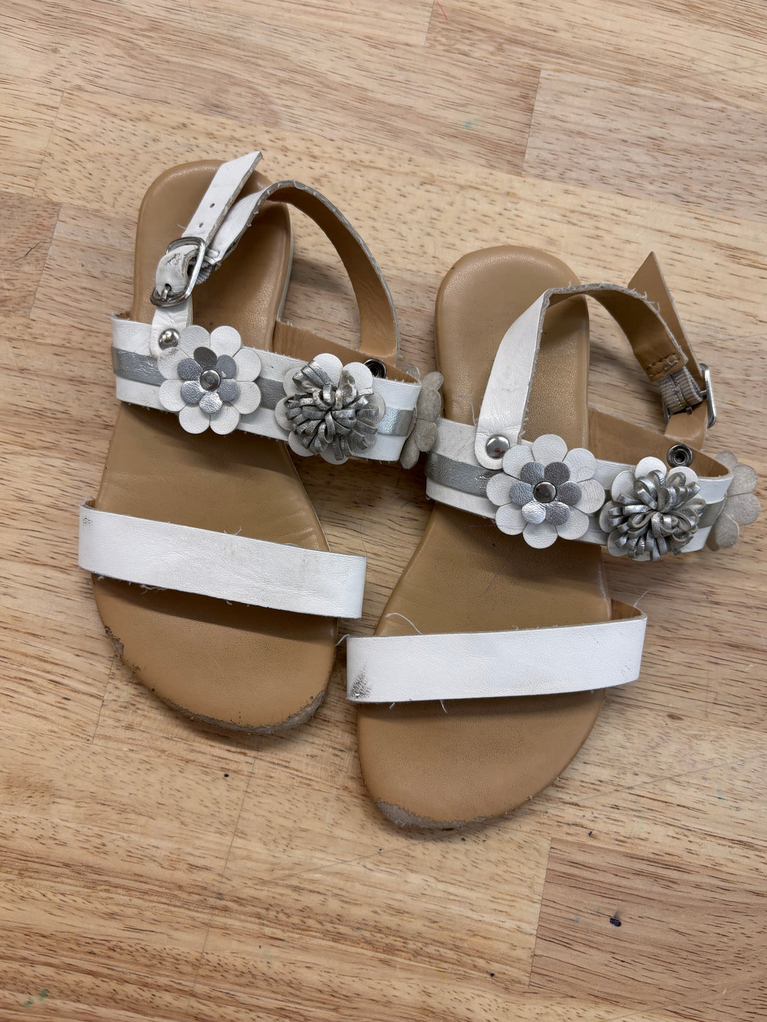 Mariella Sandals (White Floral, Est. Size 8/9, Made in Italy)