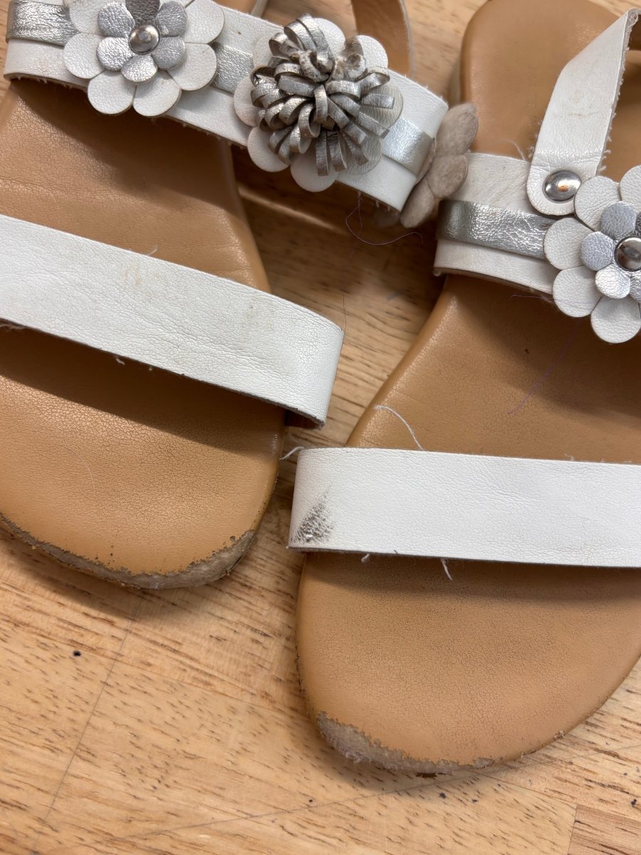 Mariella Sandals (White Floral, Est. Size 8/9, Made in Italy) - Nest and Sprout - Consignment