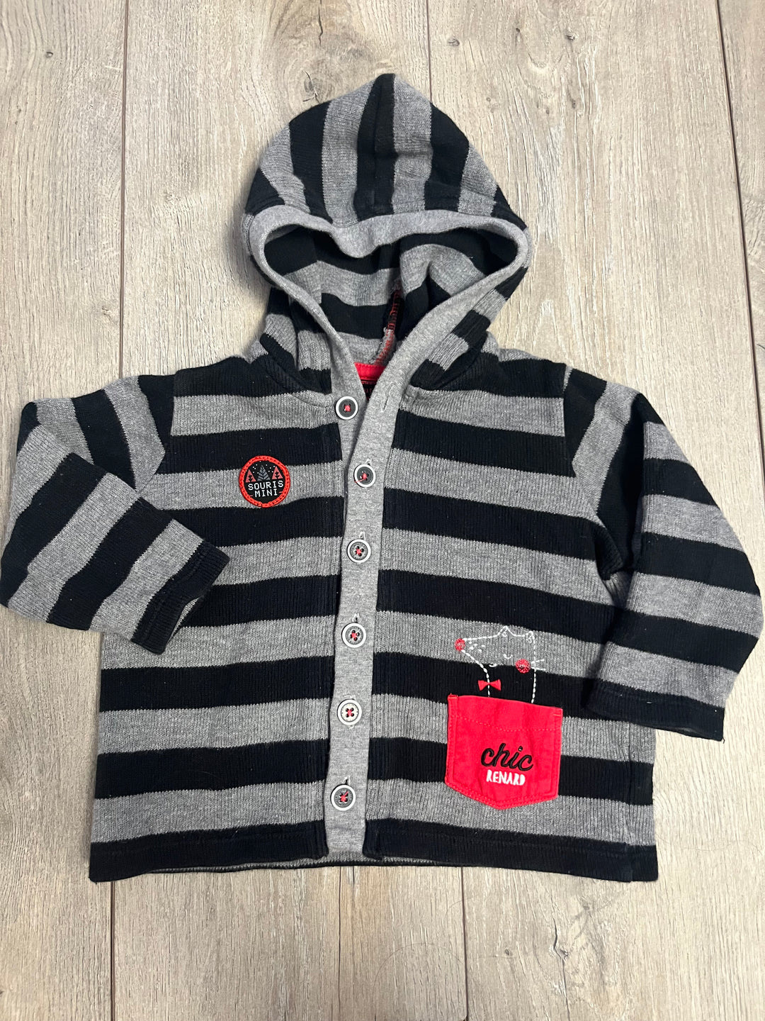 Souris Mini Striped Cardigan – 18M | Black &amp; Grey | Red Pocket | Bear Graphic