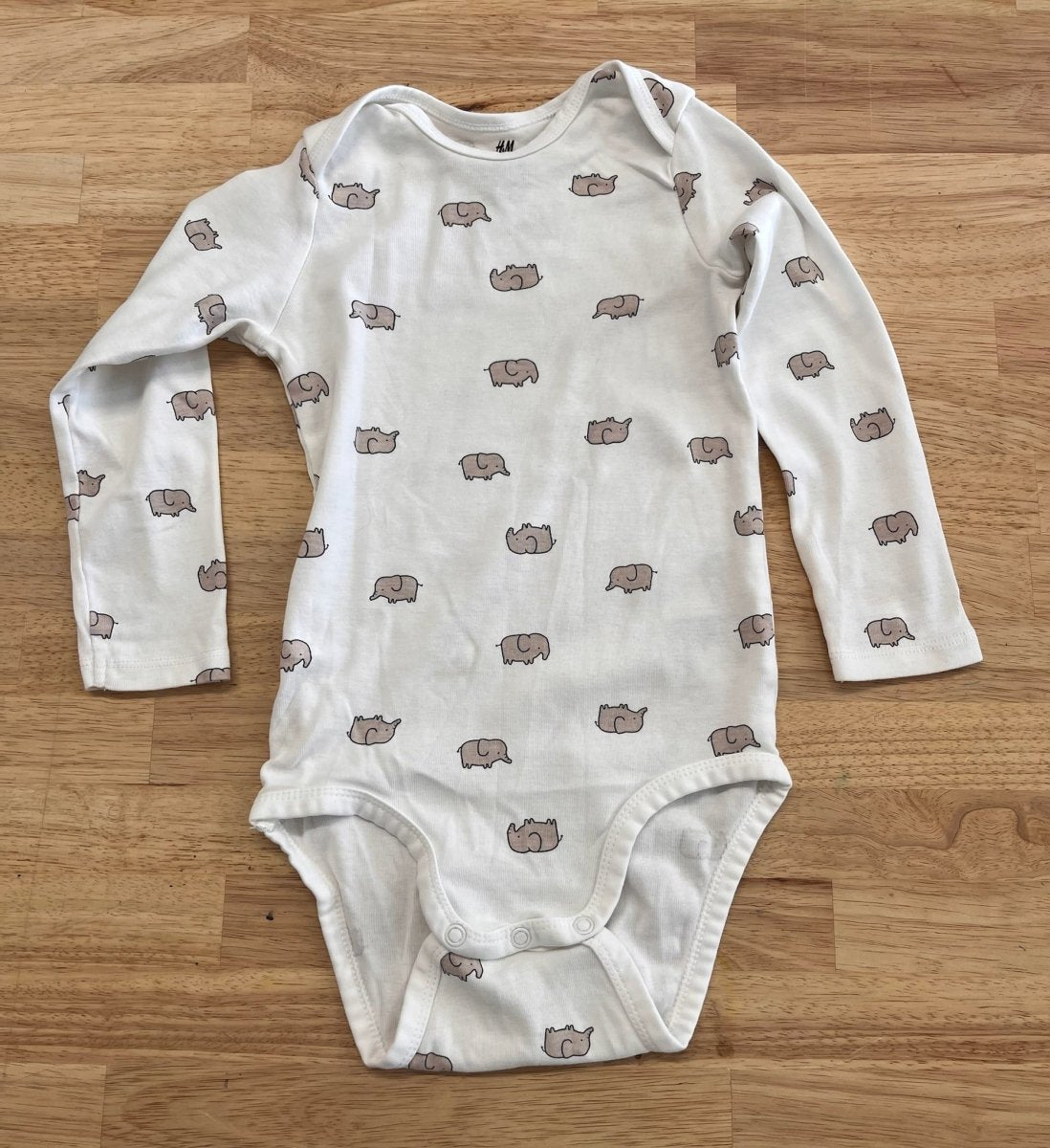 H&M Elephant Bodysuit – Size 3T - Nest and Sprout - Consignment