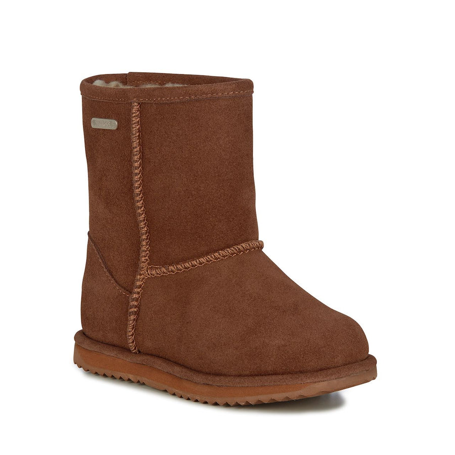 The EMU Australia Brumby Lo is a waterproof boot for kids that’s comfortable, warm and ready to leap into puddles. Made with waterproof suede and lined with real Australian Merino wool, these sheepskin boots for children are easy to slip on and off, with winter ready grip and traction.