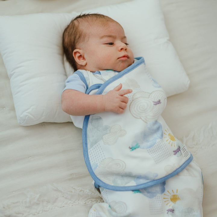 Nest Designs Startle Stop 0.5 TOG Sleep Bag | 0-6 Months in Fluffy Puffs