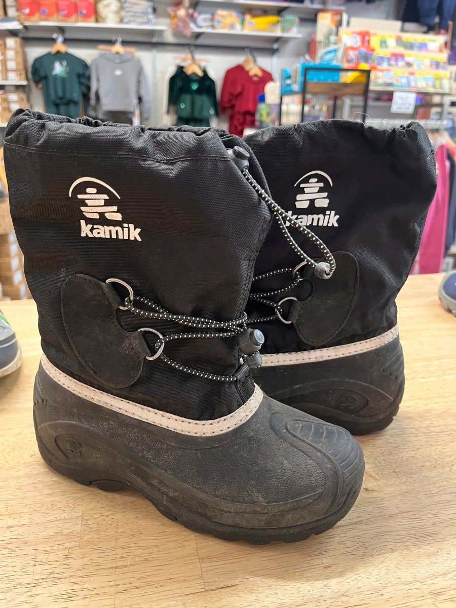 Kamik Boots – Junior 2 | Black - Nest and Sprout-Consignment