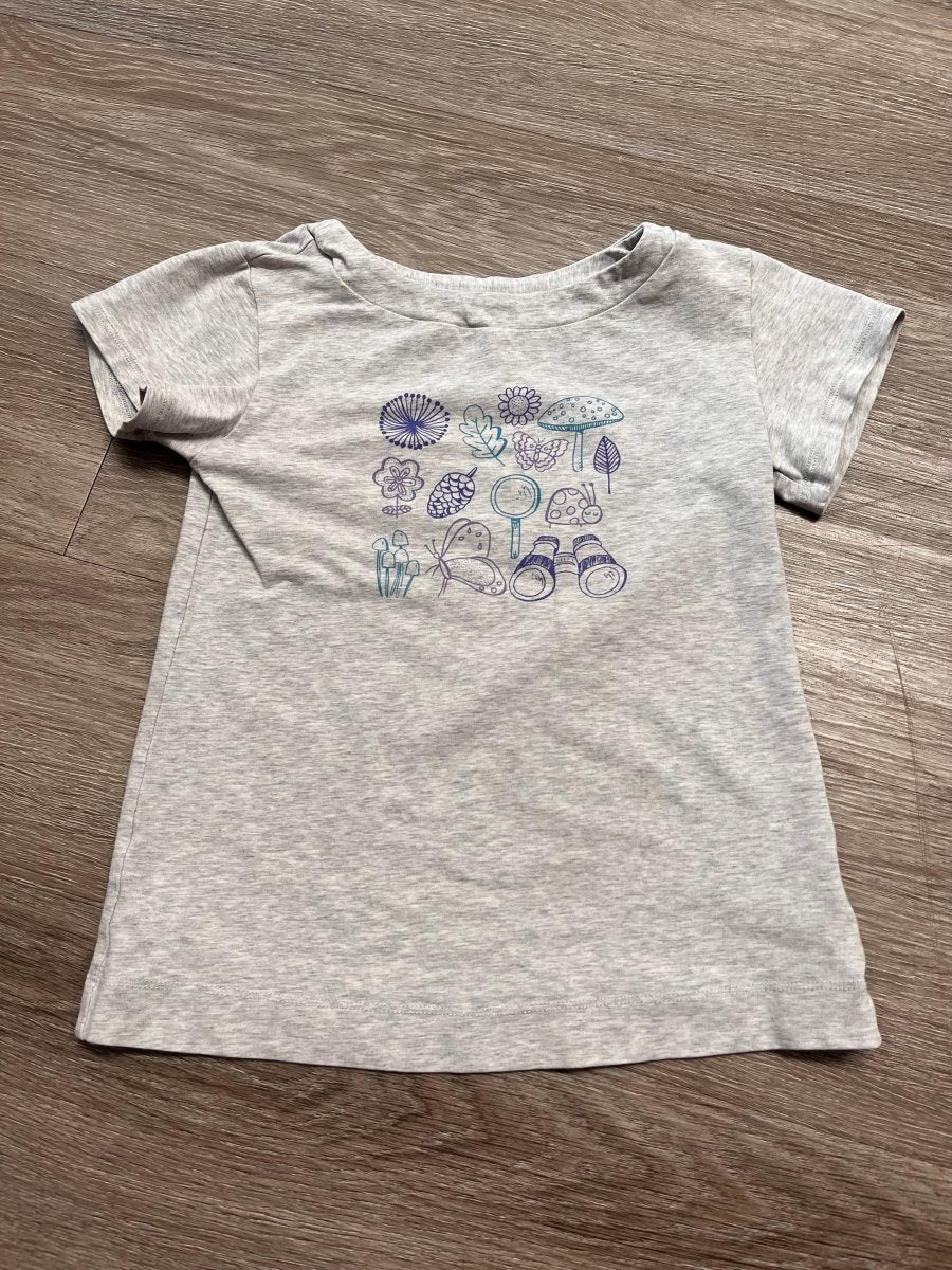 MEC Short Sleeve Shirt – 3/4 | Light Grey | Mushroom Graphic - Nest and Sprout-Consignment