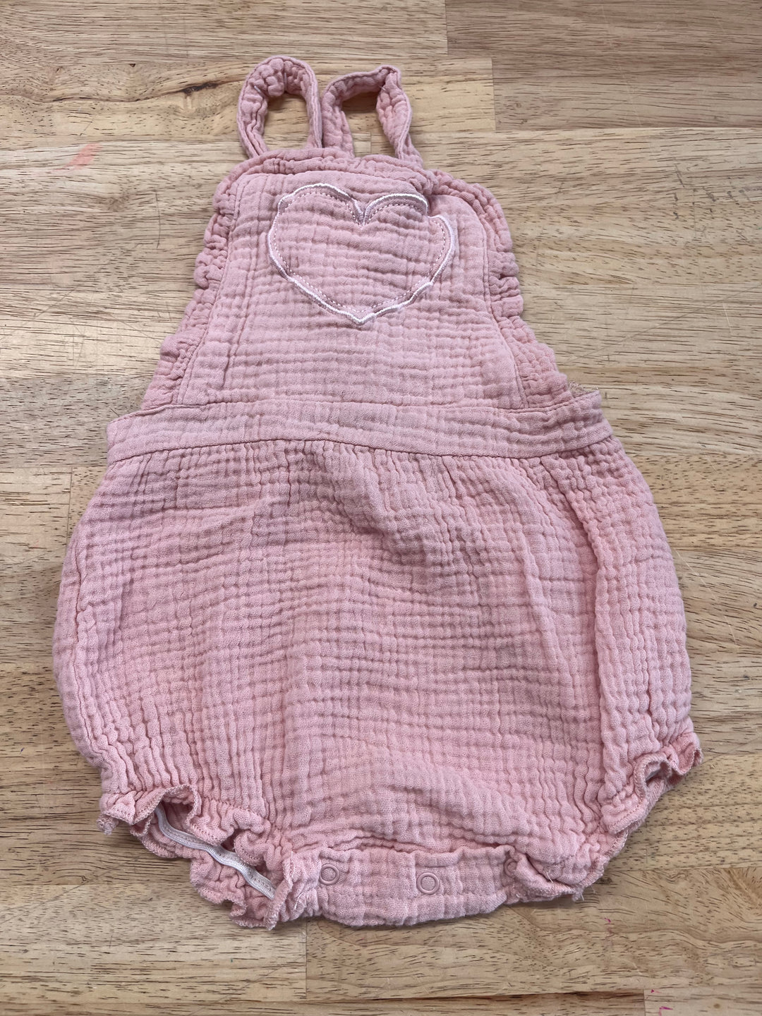 Emily &amp; Oliver Muslin Waffle Shorts Romper – 12 Months | Hearts and Bows